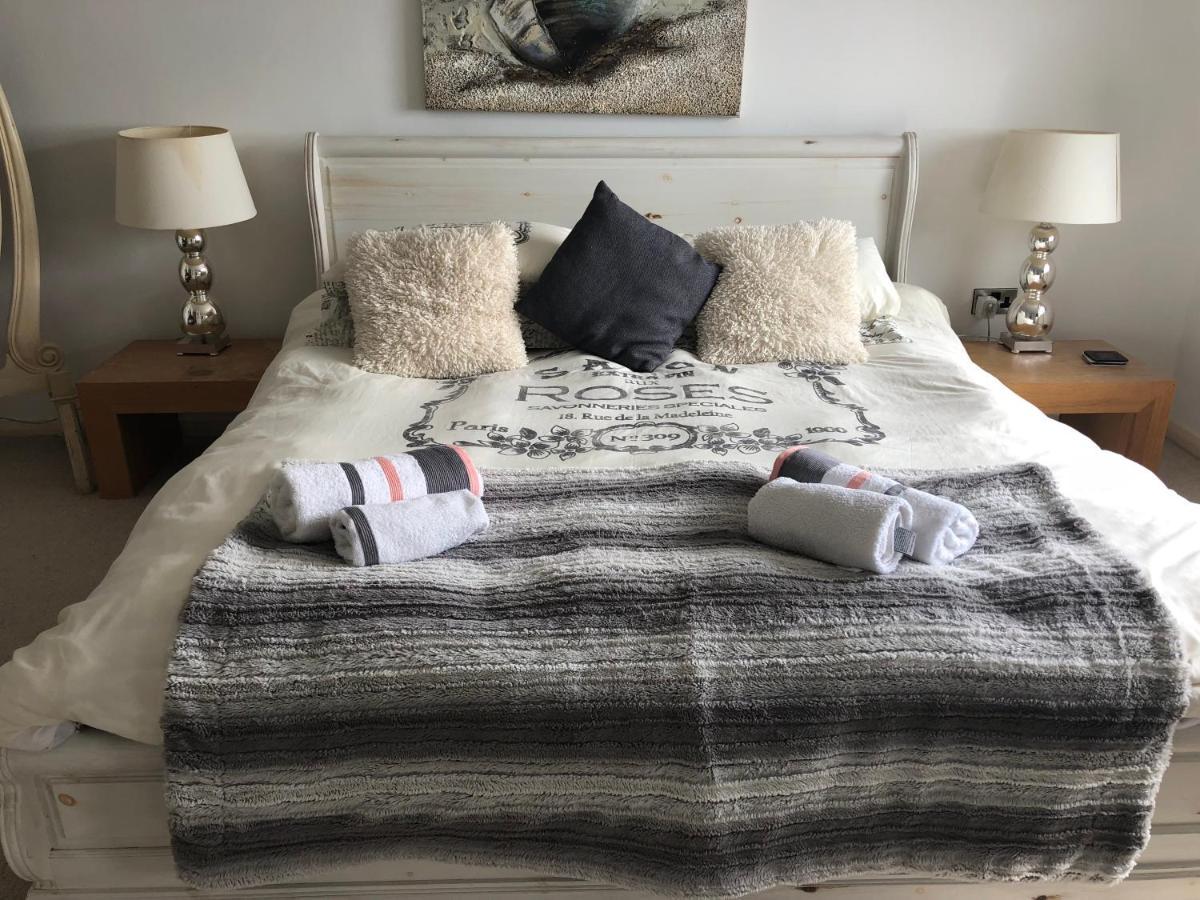 Stunning Beach Front House - Sleeps 6 Pwllheli Zewnętrze zdjęcie
